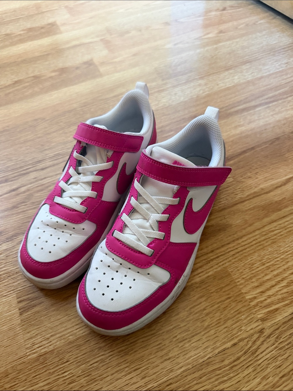 Nike Kids White and Hot Pink Low-Top Sneakers